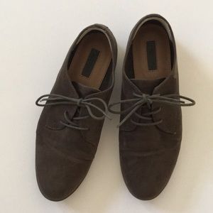 Oxford like shoes